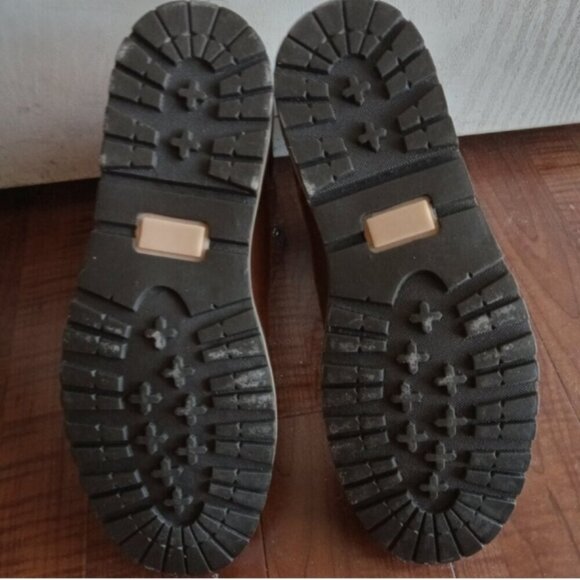 Rock & Republic Men's Tan leather casual boots size 8.5 New With Box - Picture 3 of 5